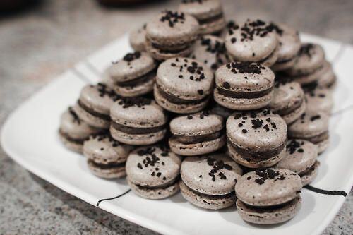 Chocolate Oreo Macarons