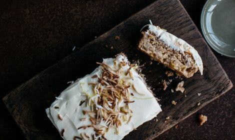 Easy Hummingbird Cake