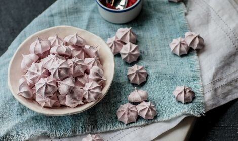 Meringue Kisses