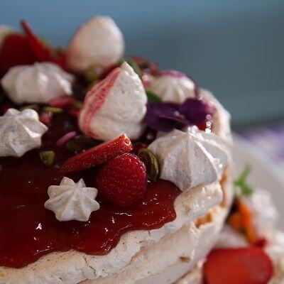 Pavlova with Pomegranate Jelly