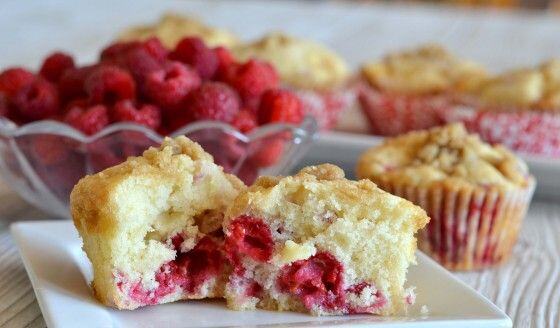 Easy Raspberry and White Chocolate Muffins