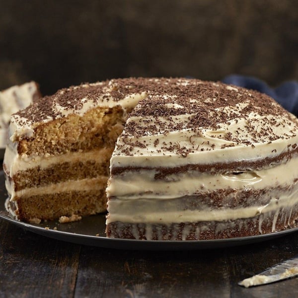 Tiramisu Cake