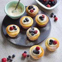 Vanilla Cupcakes with Cream Cheese Icing